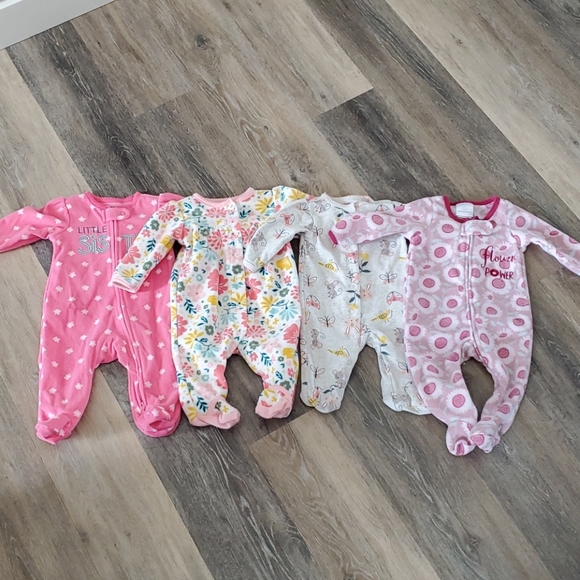 4 baby onezies - Picture 1 of 5